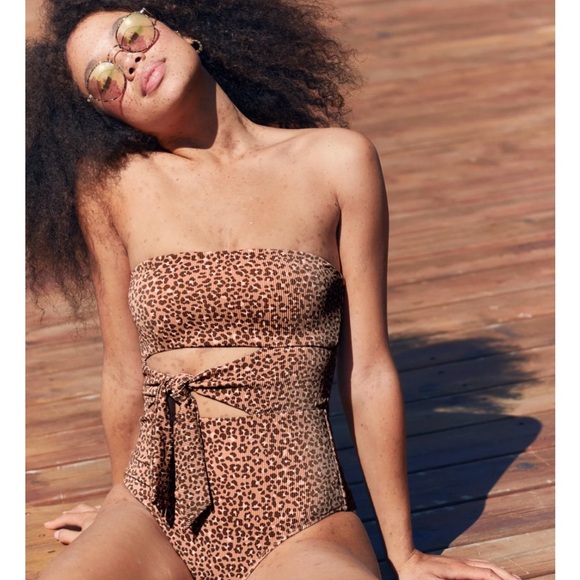 aerie Other - aerie Leopard Ribbed Strapless One-Piece Swimsuit in Tan and pink summer beach